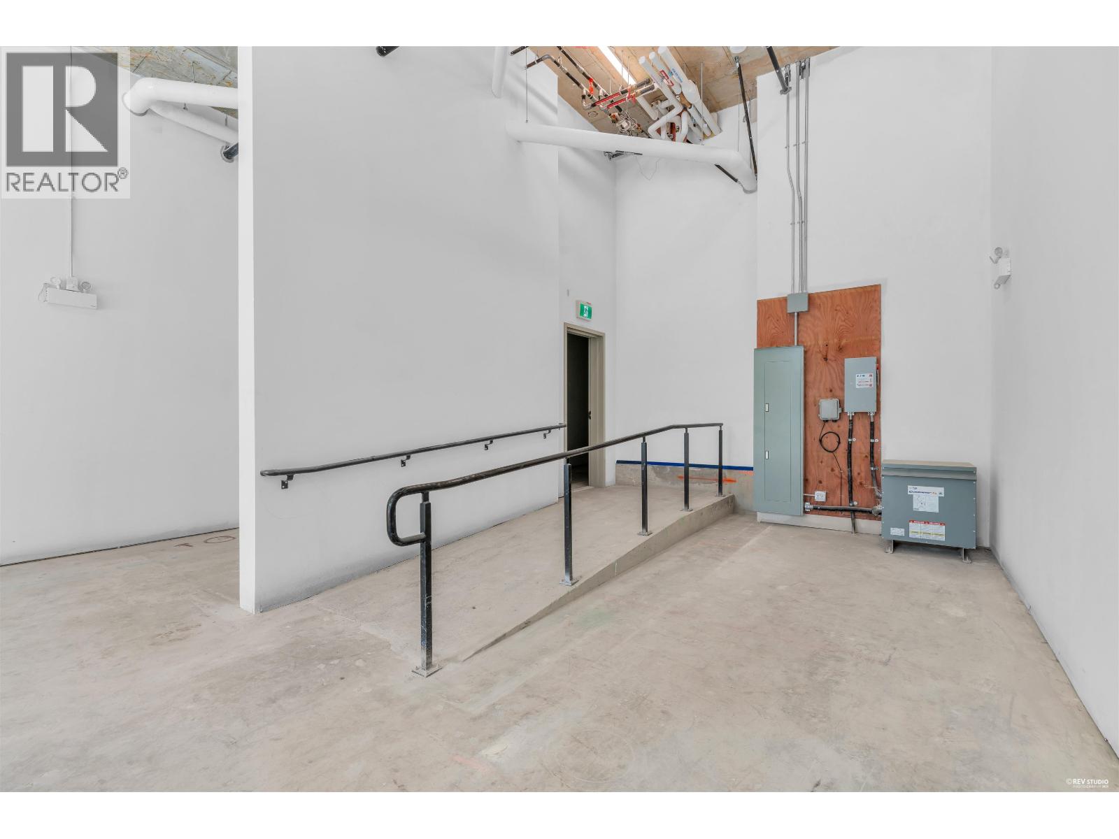 130 128 W 15th Street Property Photo 14