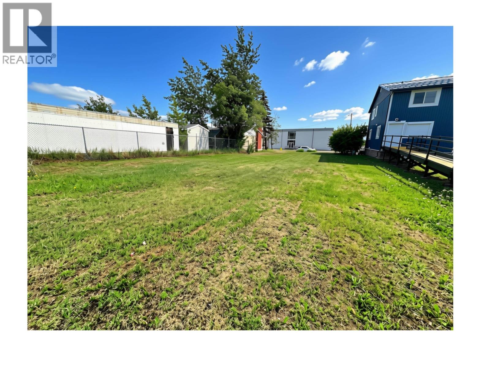 10220 99 Avenue Property Photo 5