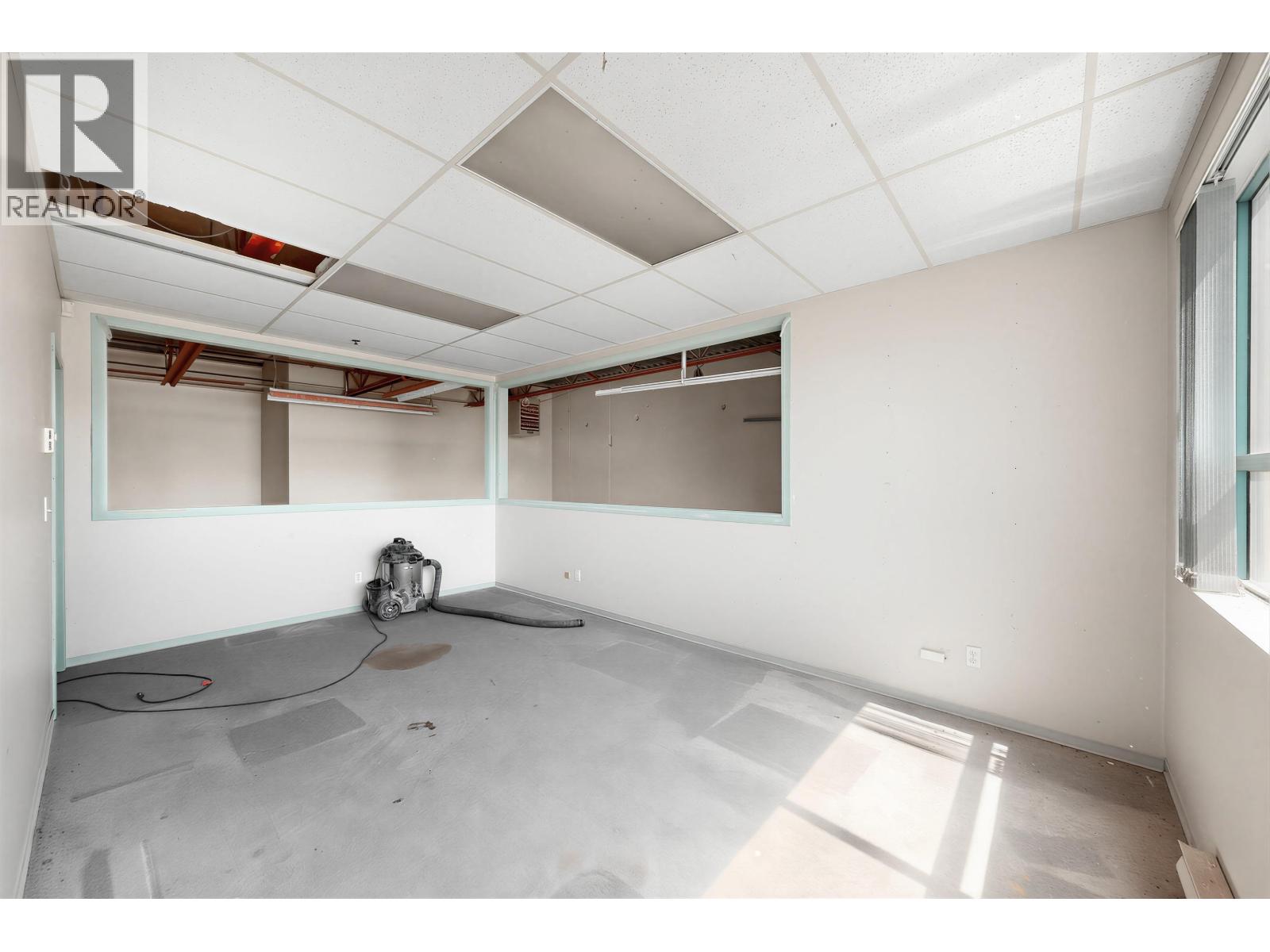41 1833 Coast Meridian Road Property Photo 11