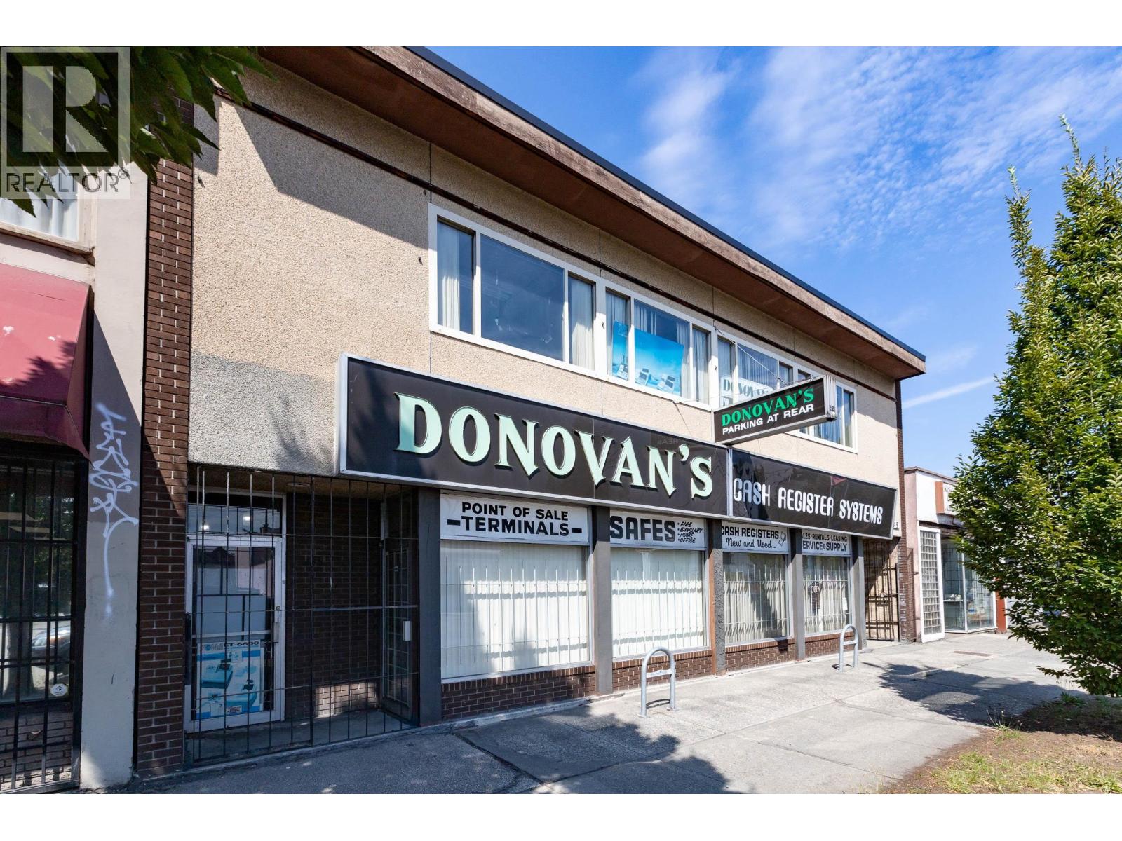 1135 E Hastings Street Property Photo 2