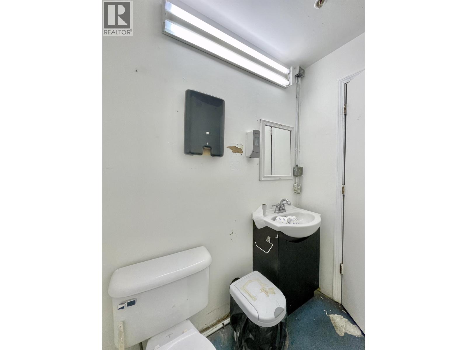 2 292 Gower Point Road Property Photo 11