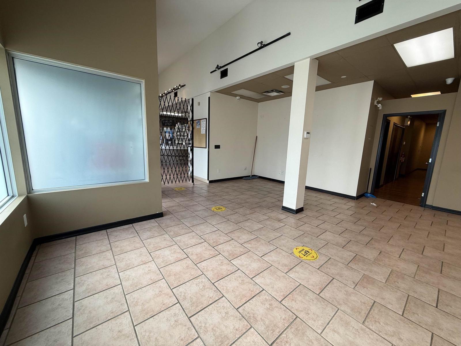 103 2359 Clearbrook Road Property Photo 2