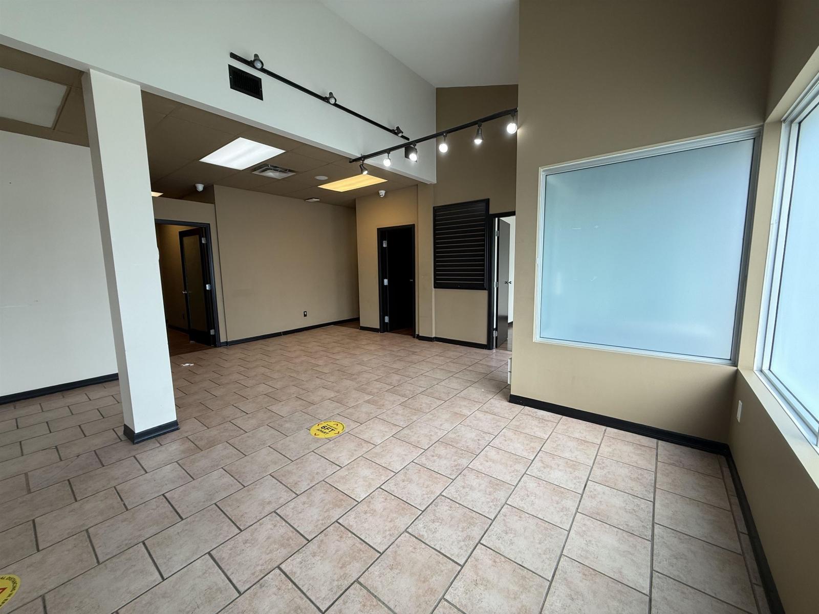 103 2359 Clearbrook Road Property Photo 3