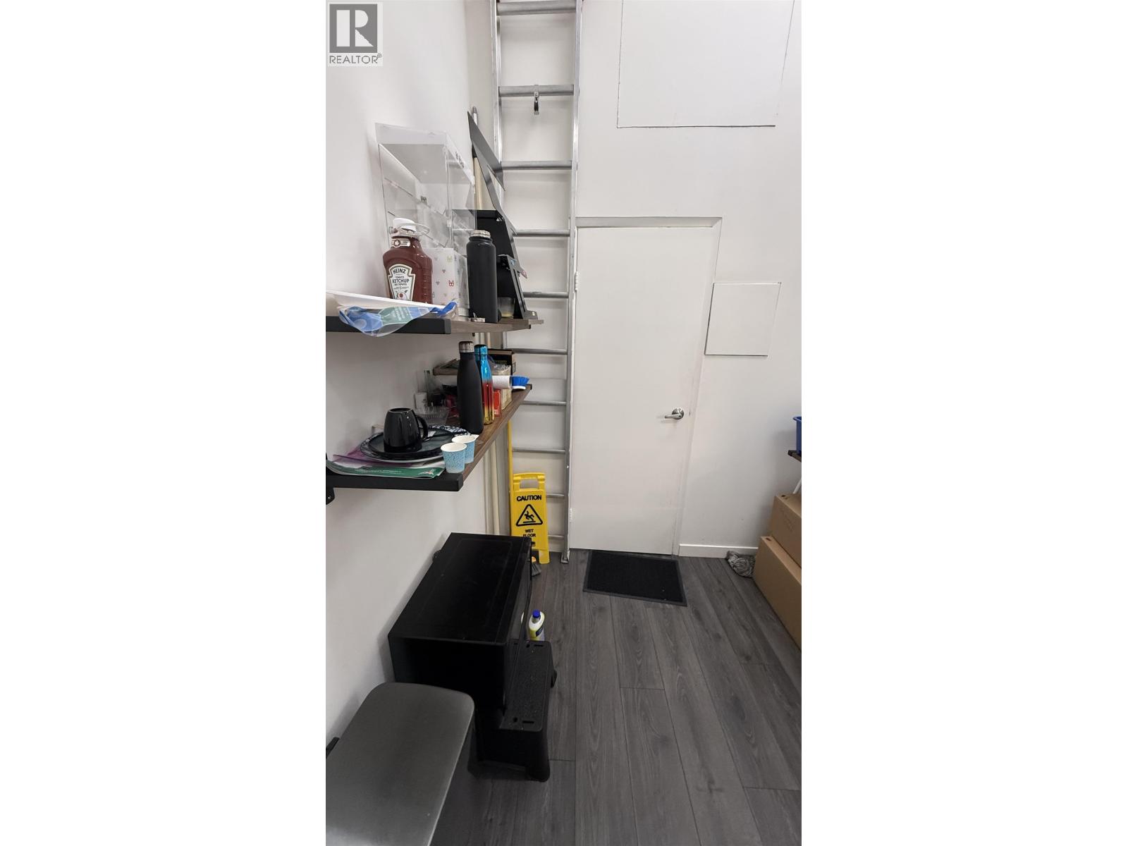 11632 Confidential Property Photo 30