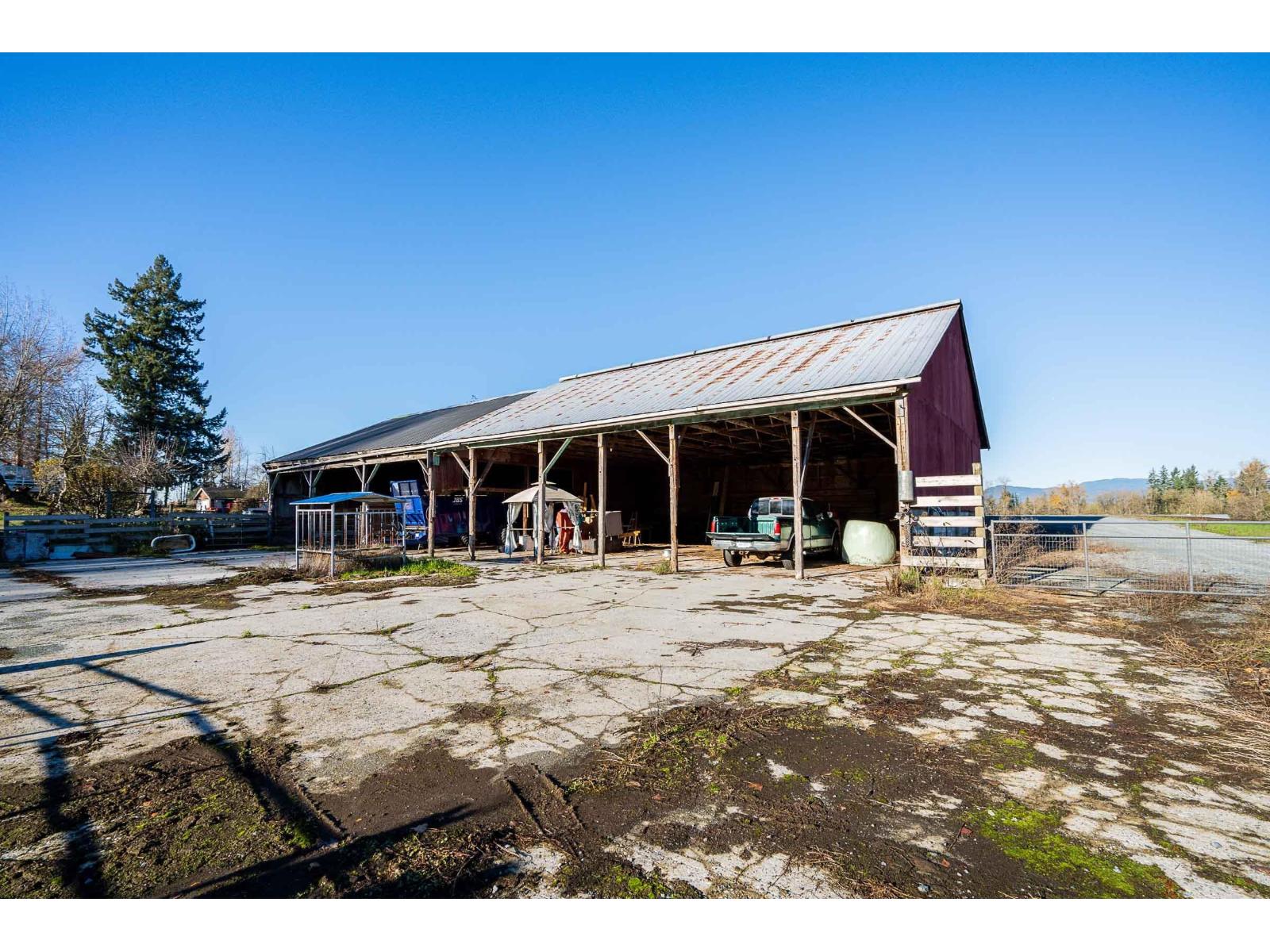 6290 272 Street Property Photo 9