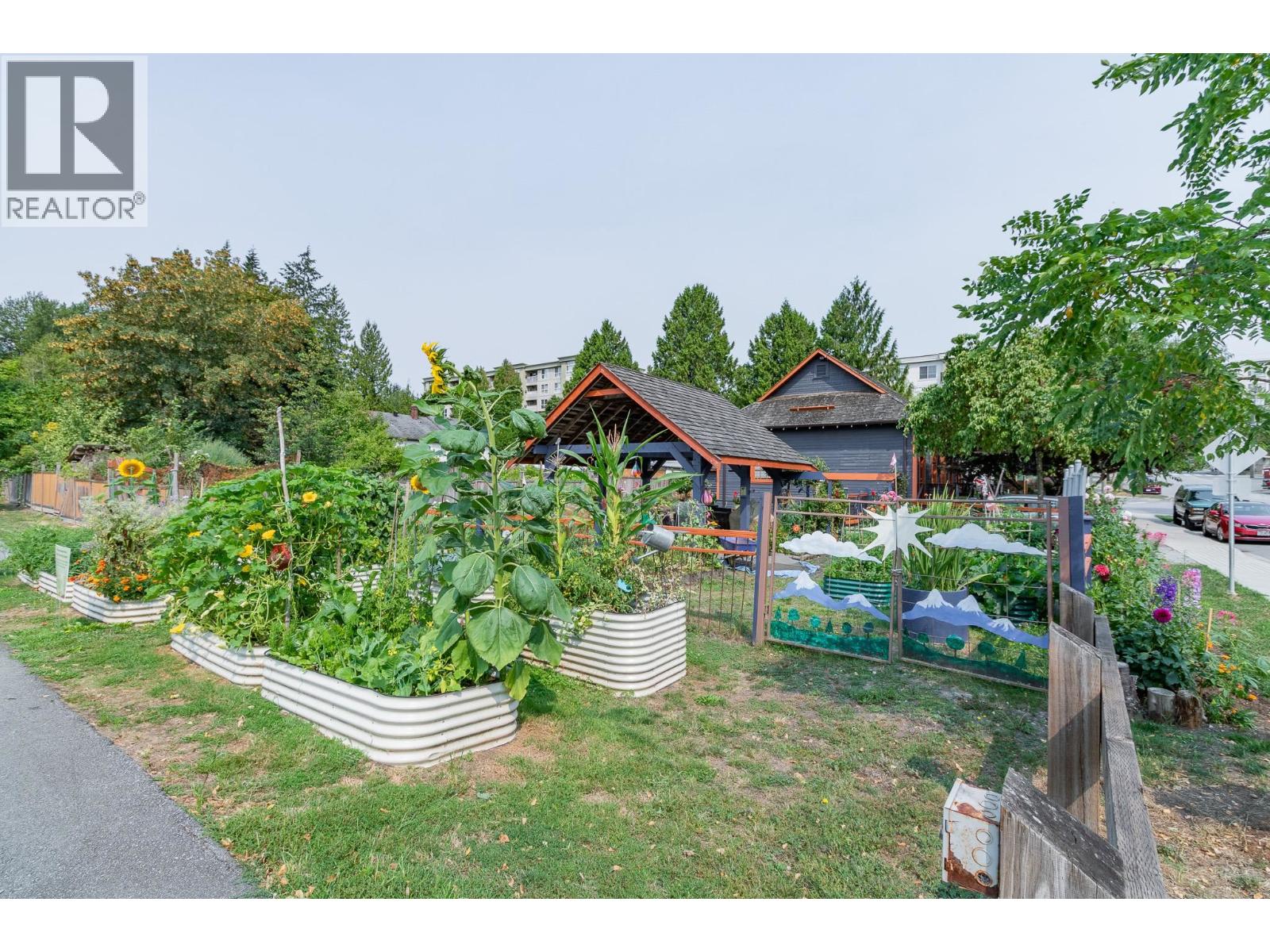 11664 223 Street Property Photo 8