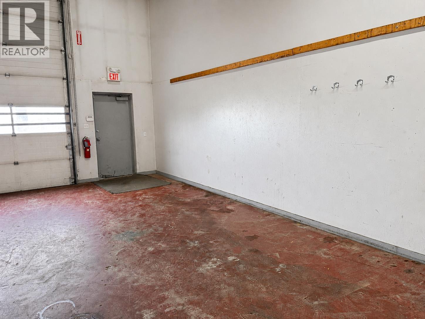 9405 109 Street Property Photo 10