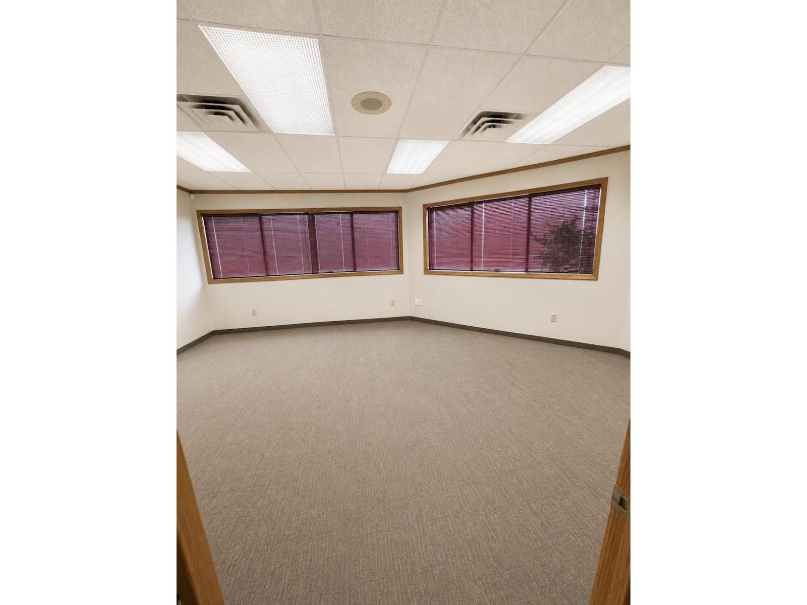 211 Park Street Property Photo 5