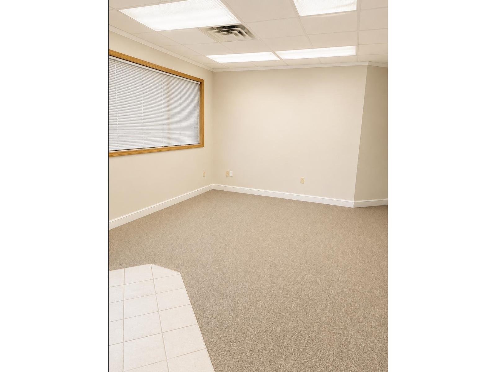 211 Park Street Property Photo 10