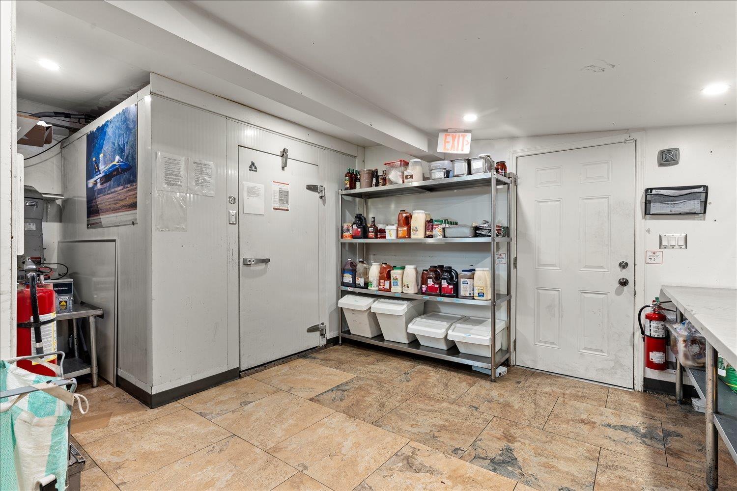7205 Pioneer Avenue Property Photo 15