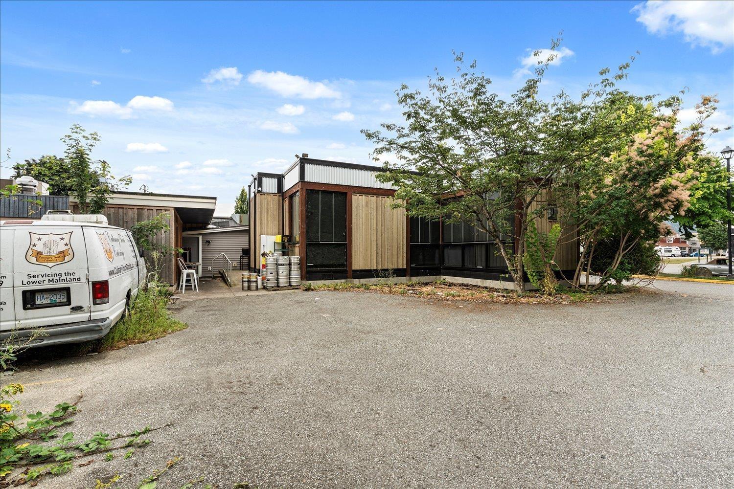 7205 Pioneer Avenue Property Photo 25