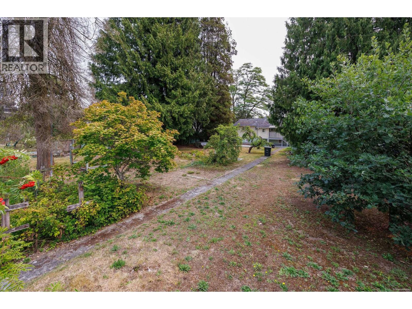 7289 Dow Avenue Property Photo 8