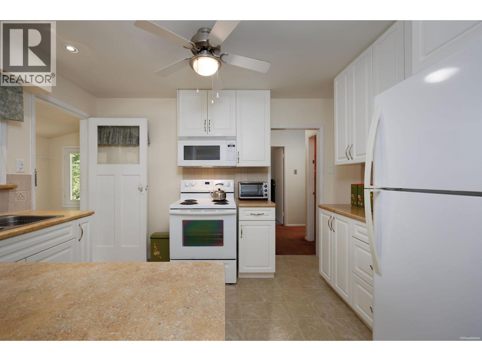 7289 Dow Avenue Property Photo 16