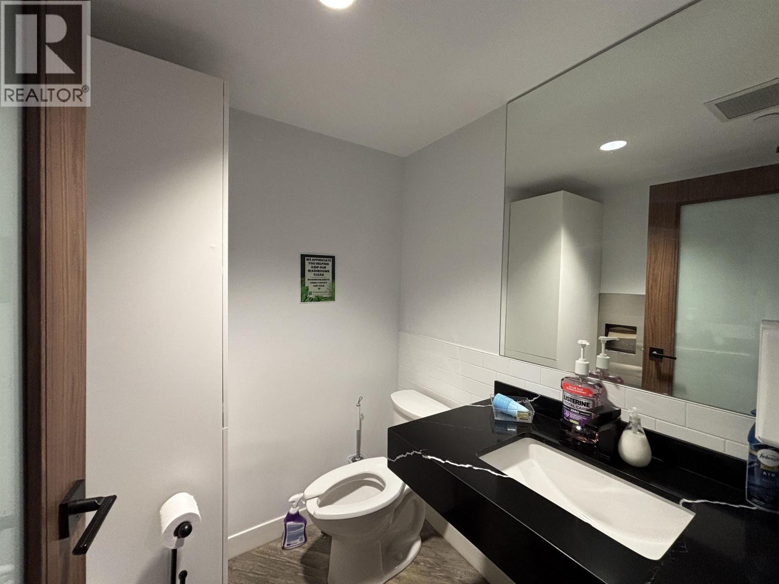 1128 Richards Street Property Photo 21