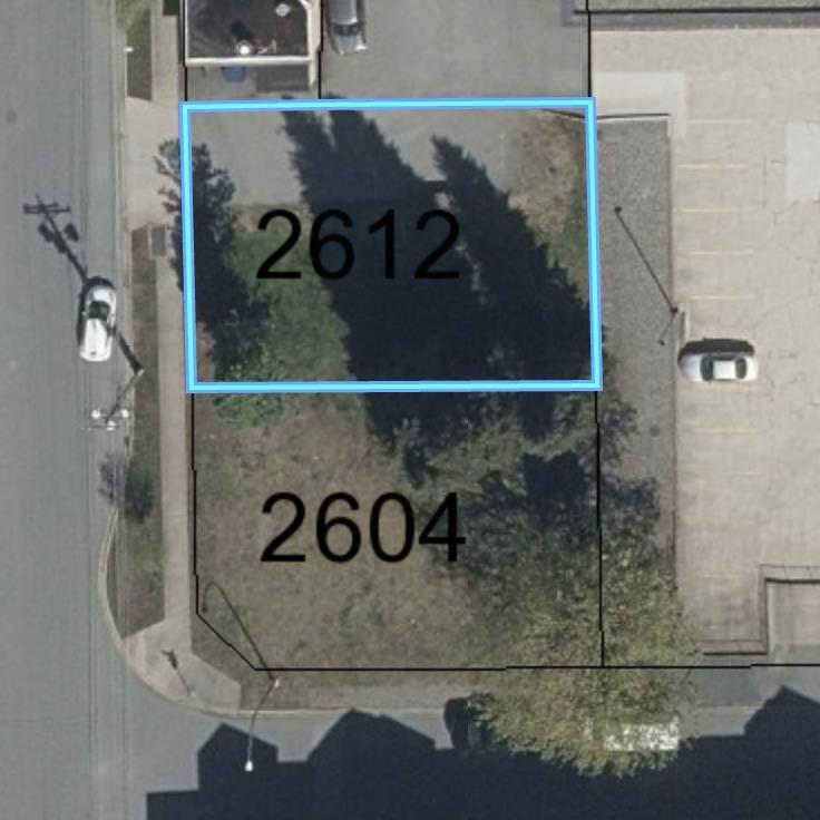 2612 E Bourquin Crescent Property Photo 6