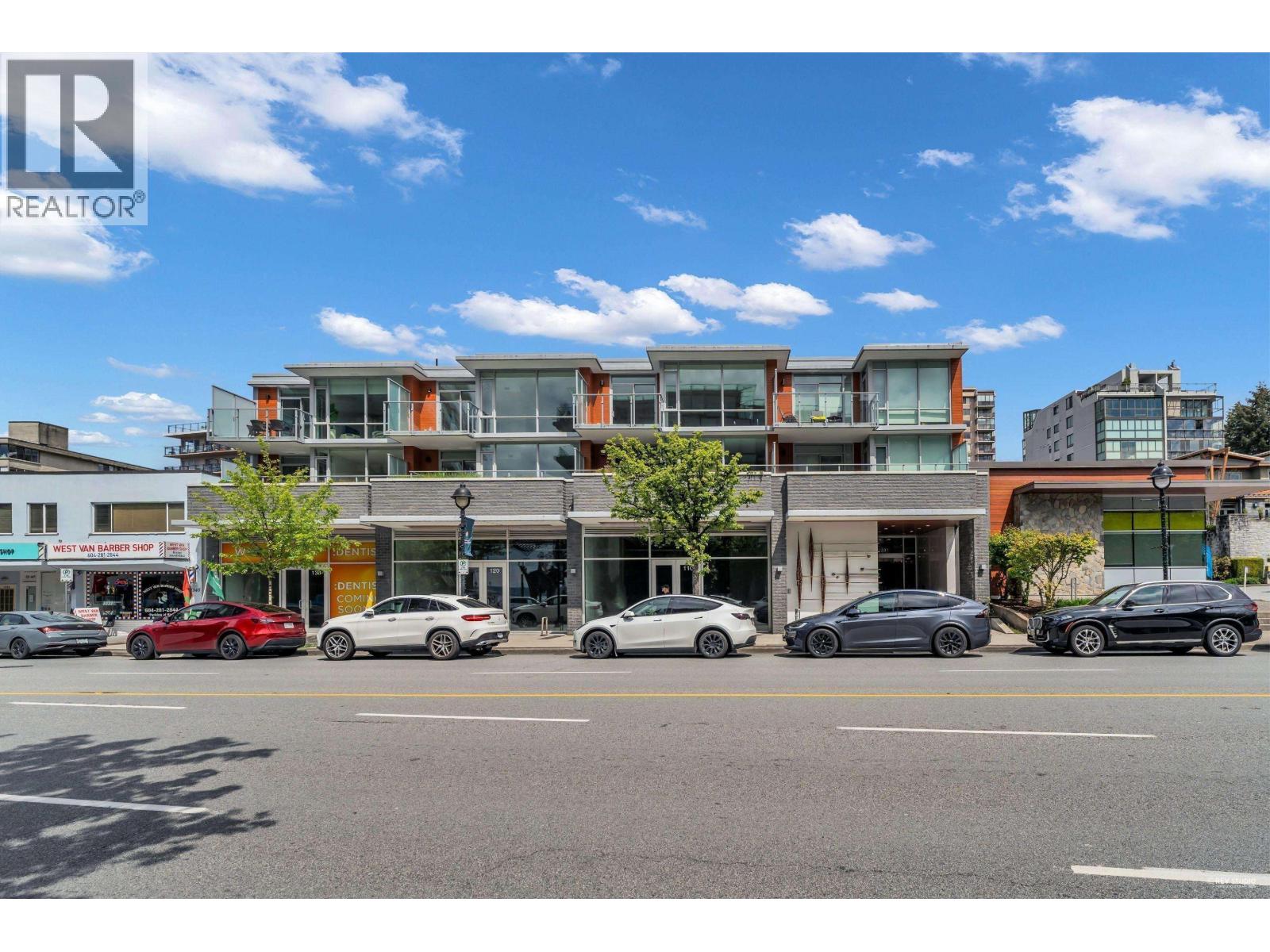 120 1331 Marine Drive Property Photo 1