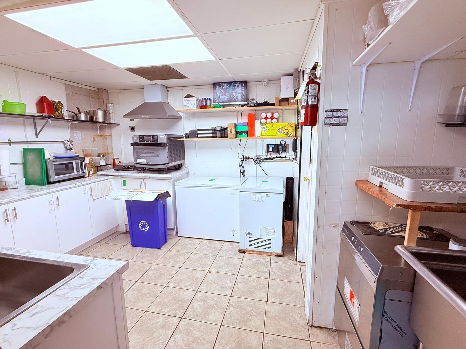 15527 Marine Drive Property Photo 6