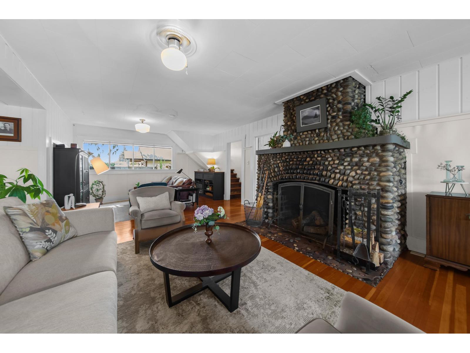 511 176 Street Property Photo 12