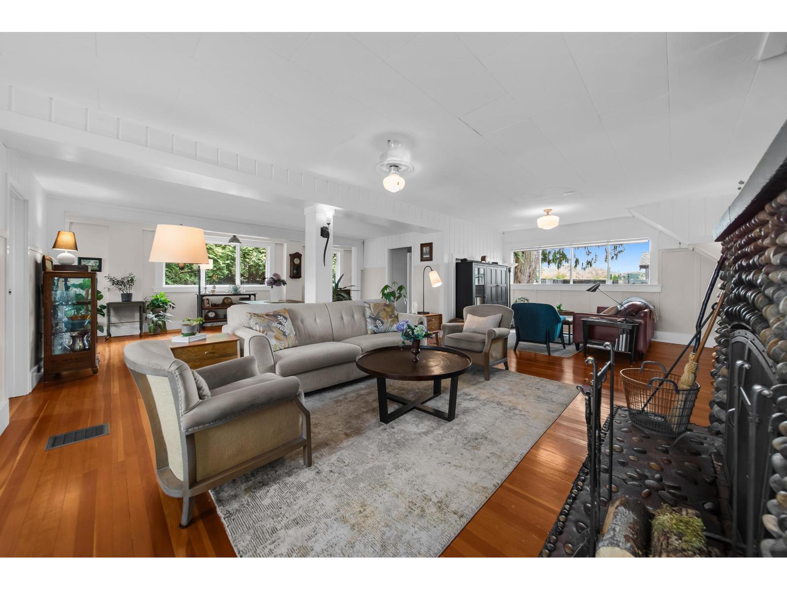 511 176 Street Property Photo 13