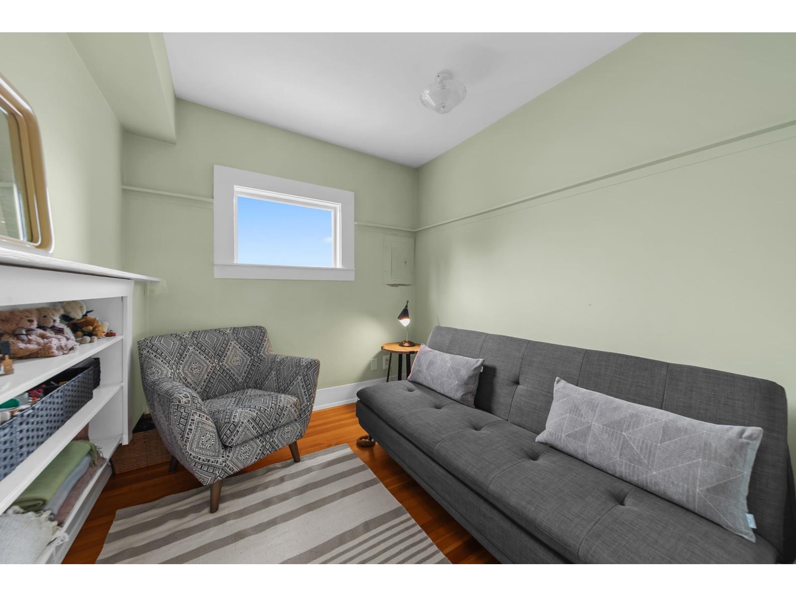 511 176 Street Property Photo 14