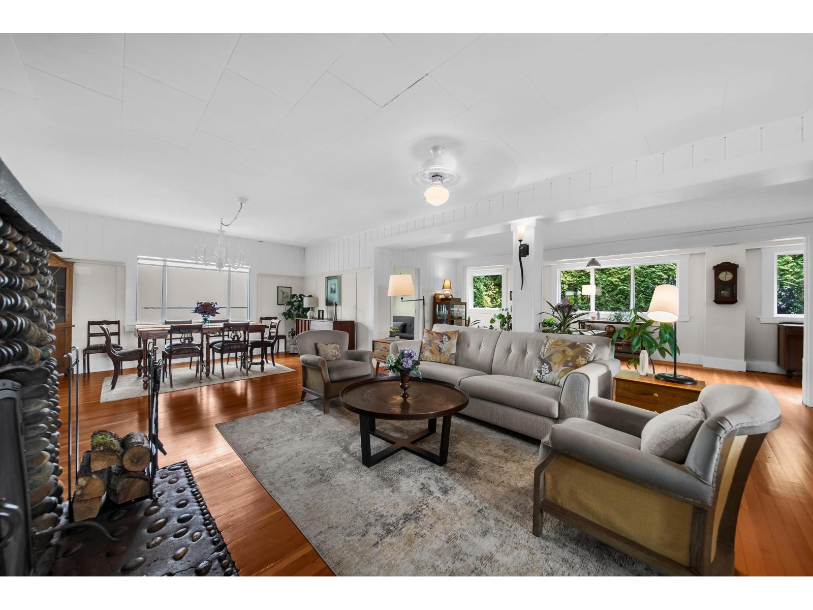511 176 Street Property Photo 16