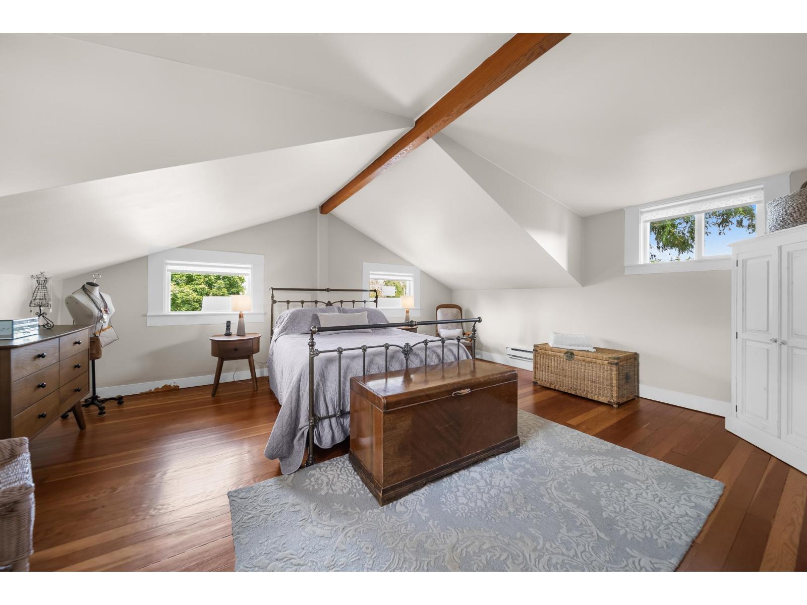 511 176 Street Property Photo 24