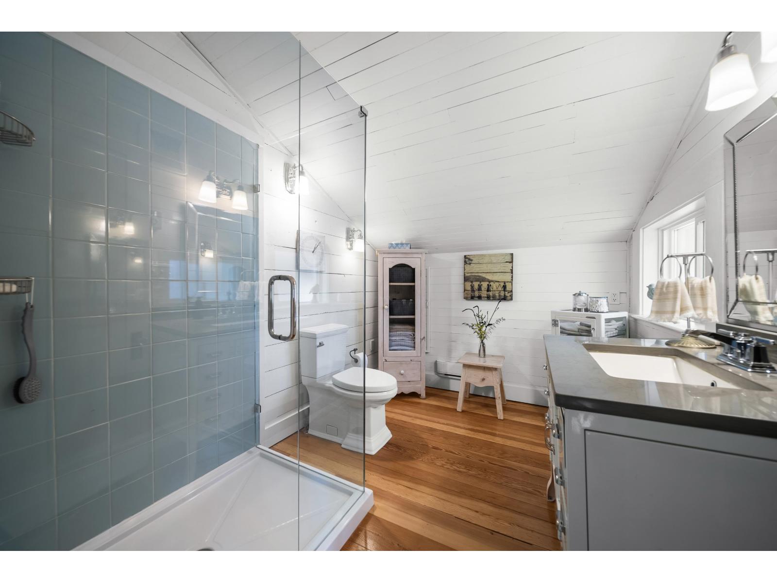 511 176 Street Property Photo 26