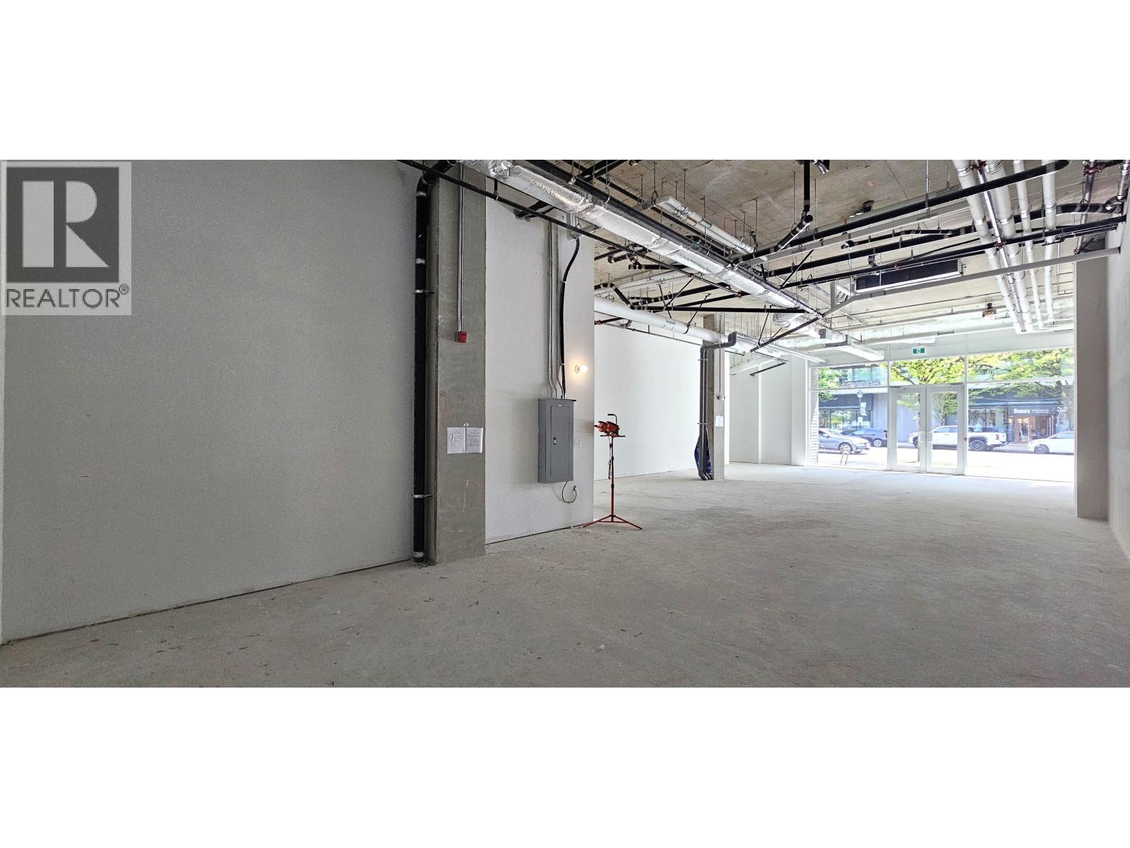 110 1331 Marine Drive Property Photo 8