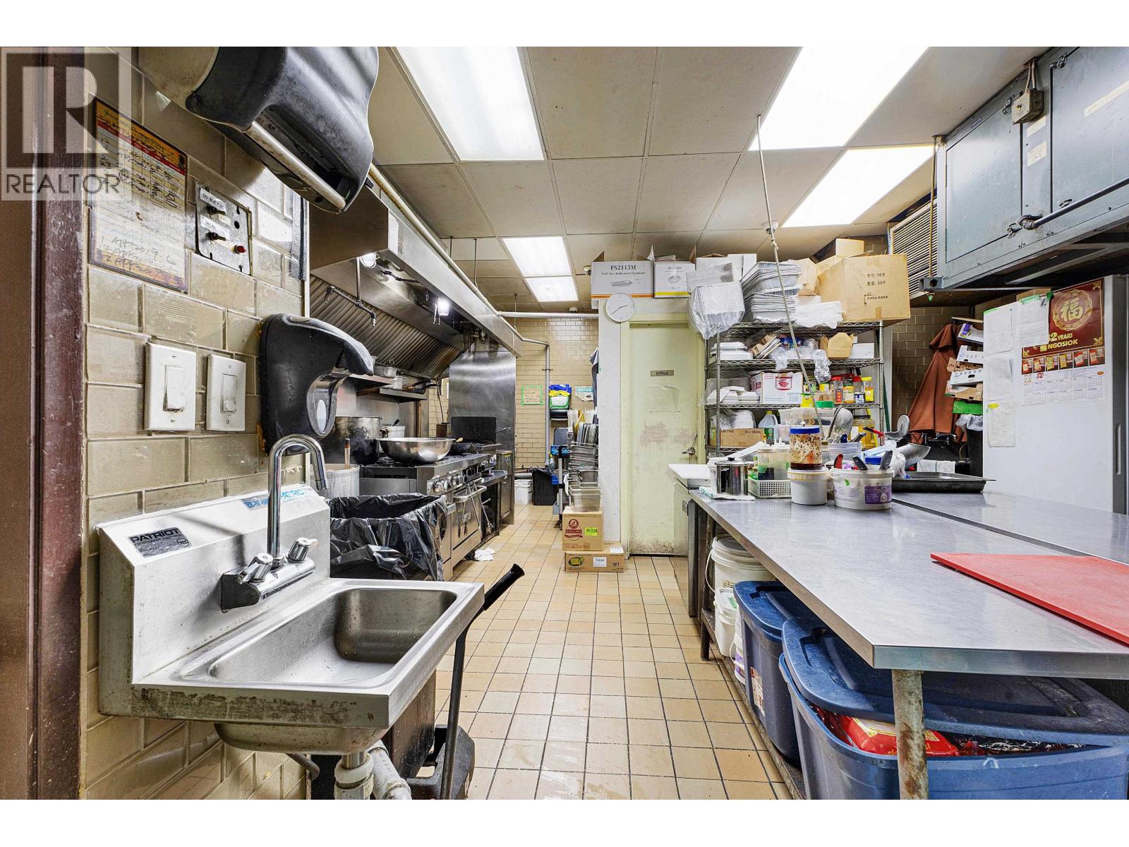 C8081177 Property Photo 8
