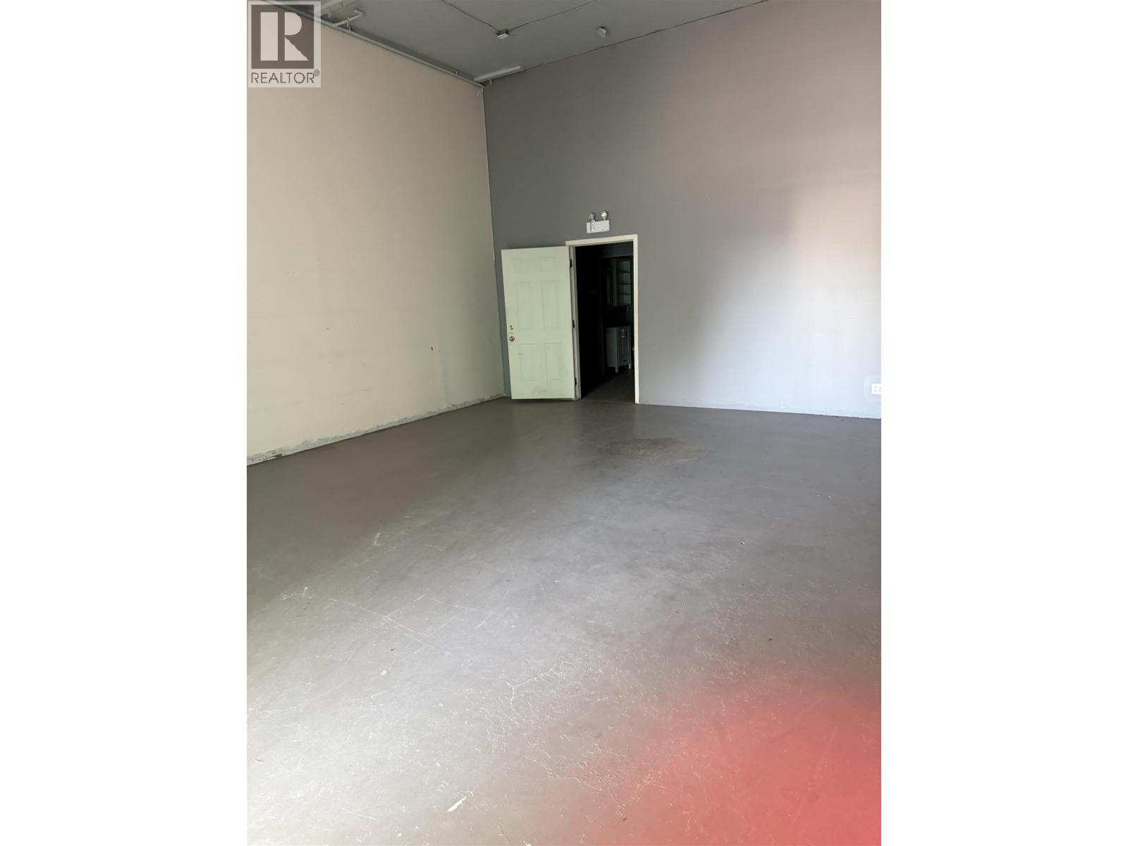 10508 101 Avenue Property Photo 8