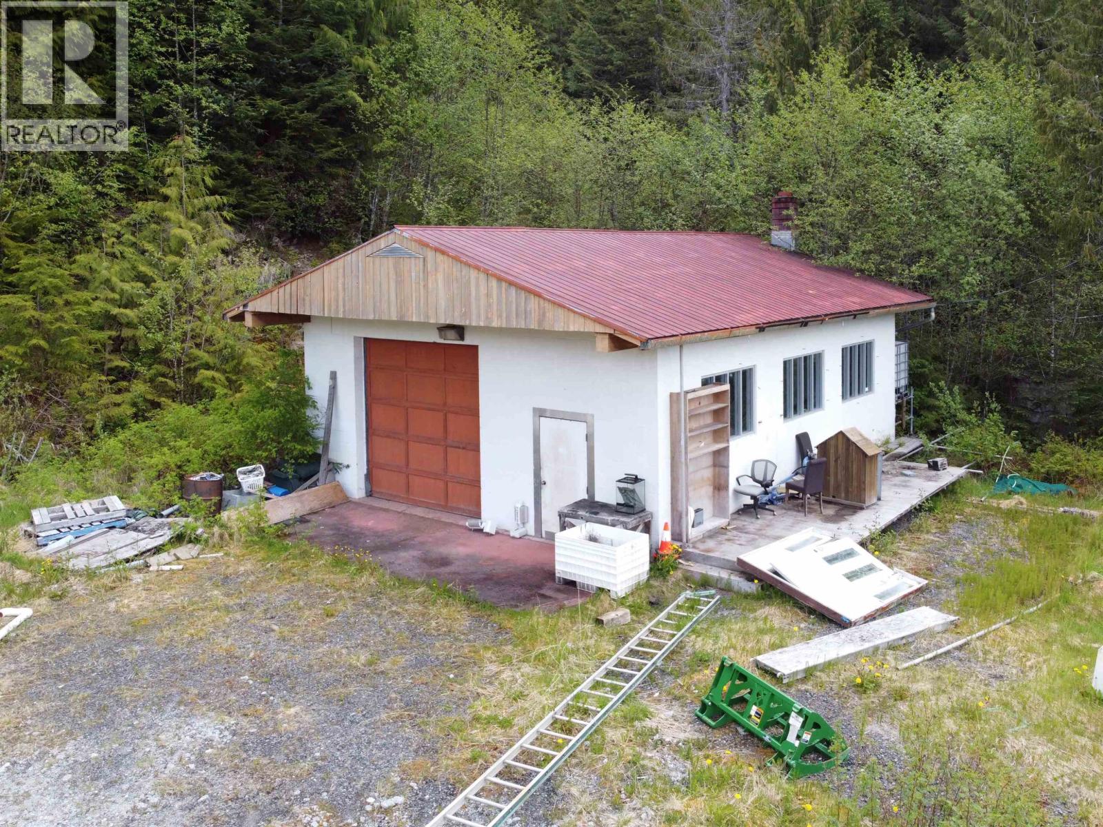 112 Rainbow Lake Property Photo 6