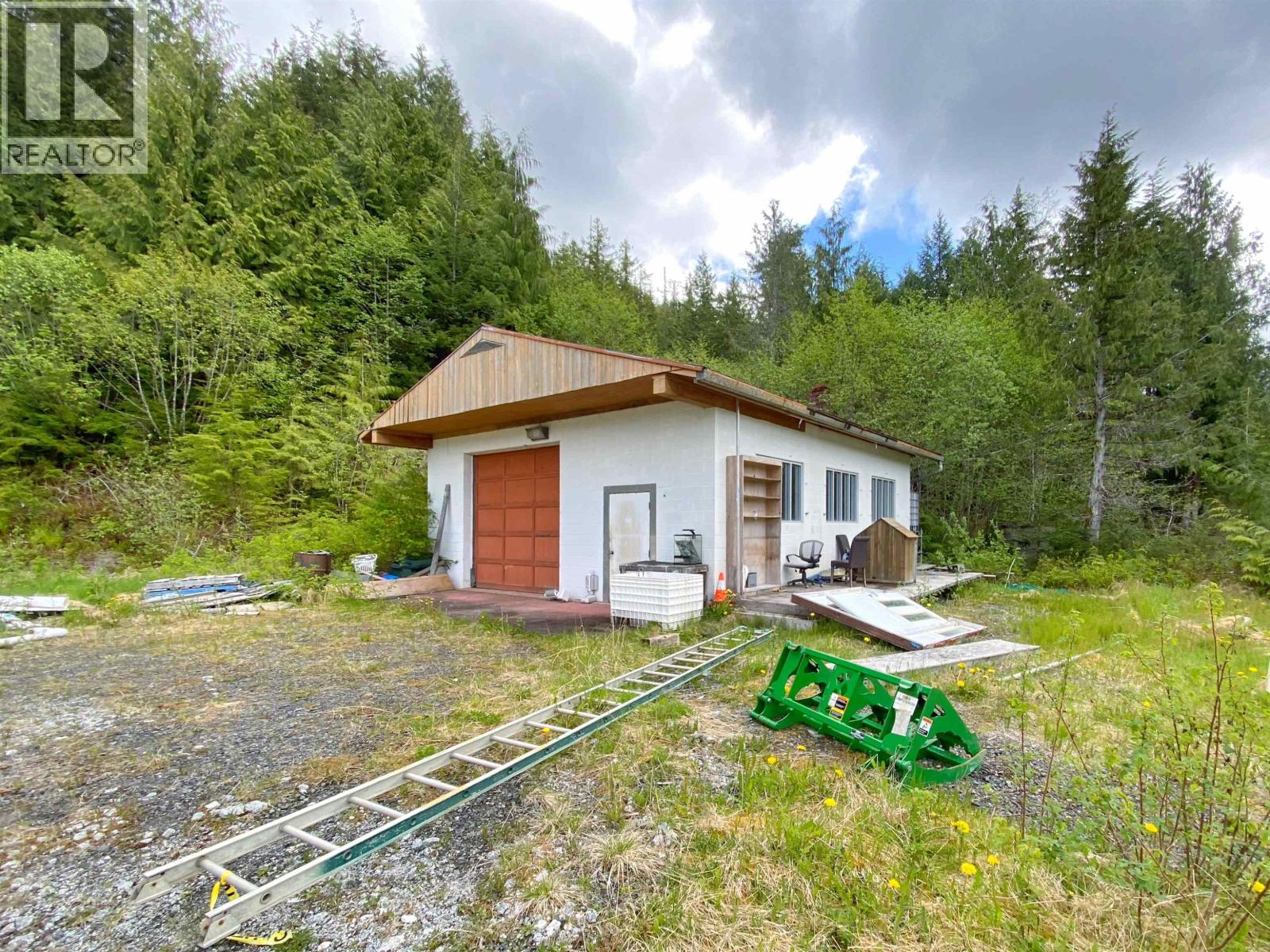 112 Rainbow Lake Property Photo 7