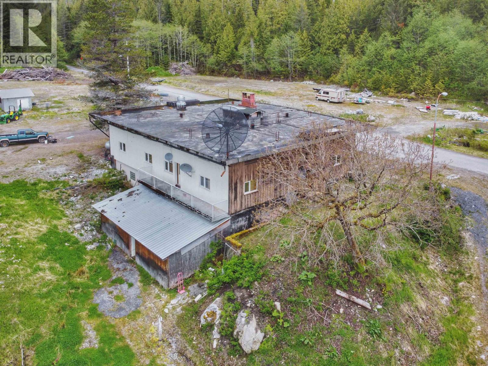 112 Rainbow Lake Property Photo 8