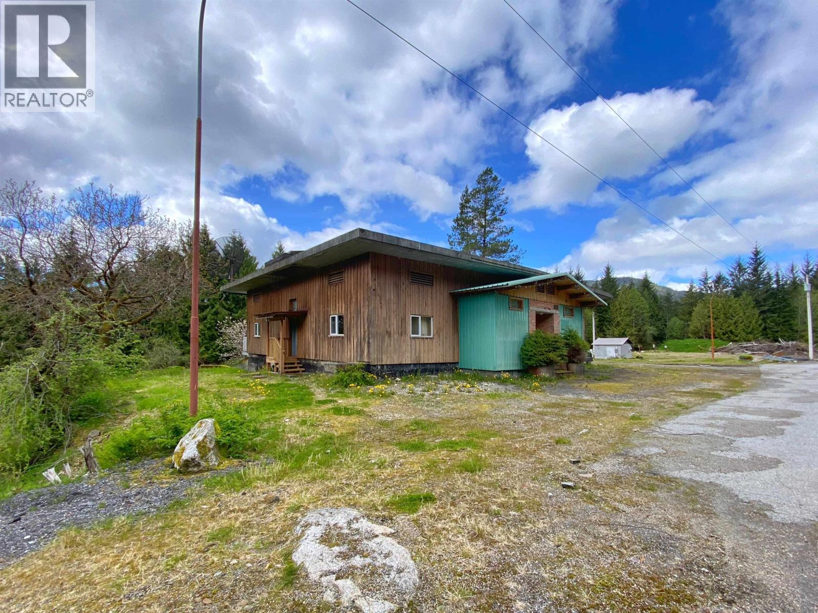 112 Rainbow Lake Property Photo 12