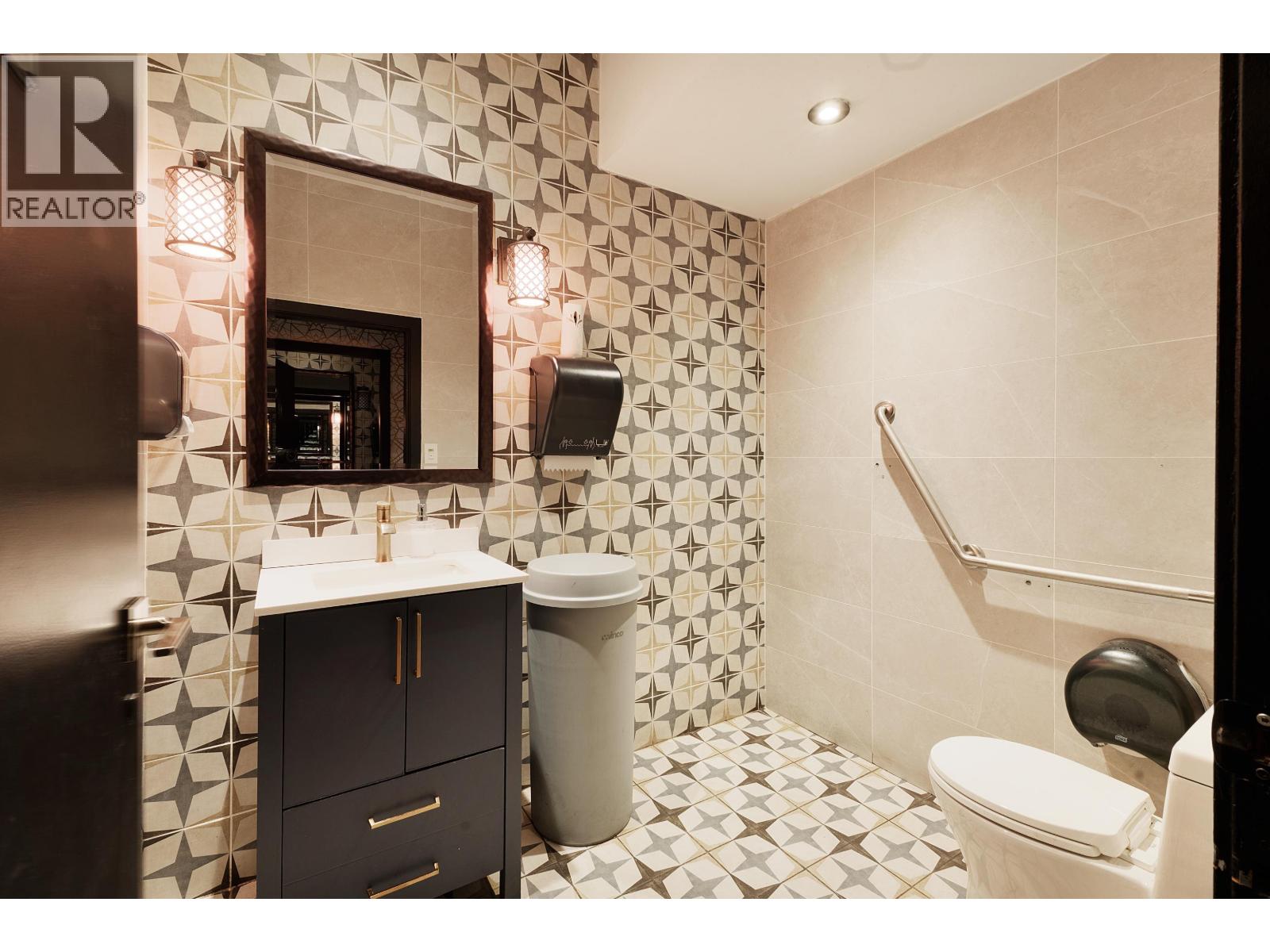 C8081261 Property Photo 2