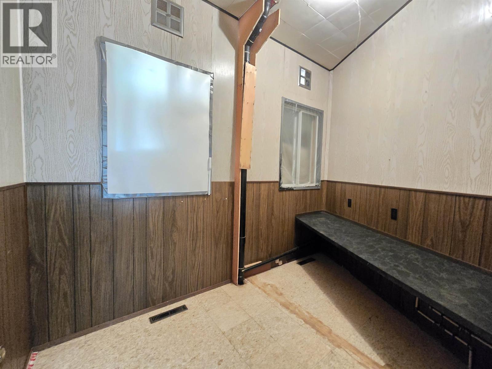1110 Main Street Property Photo 6