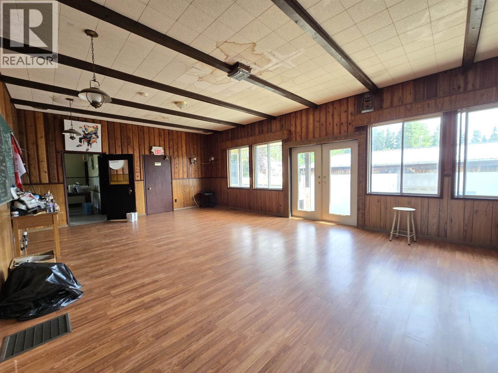 1110 Main Street Property Photo 8