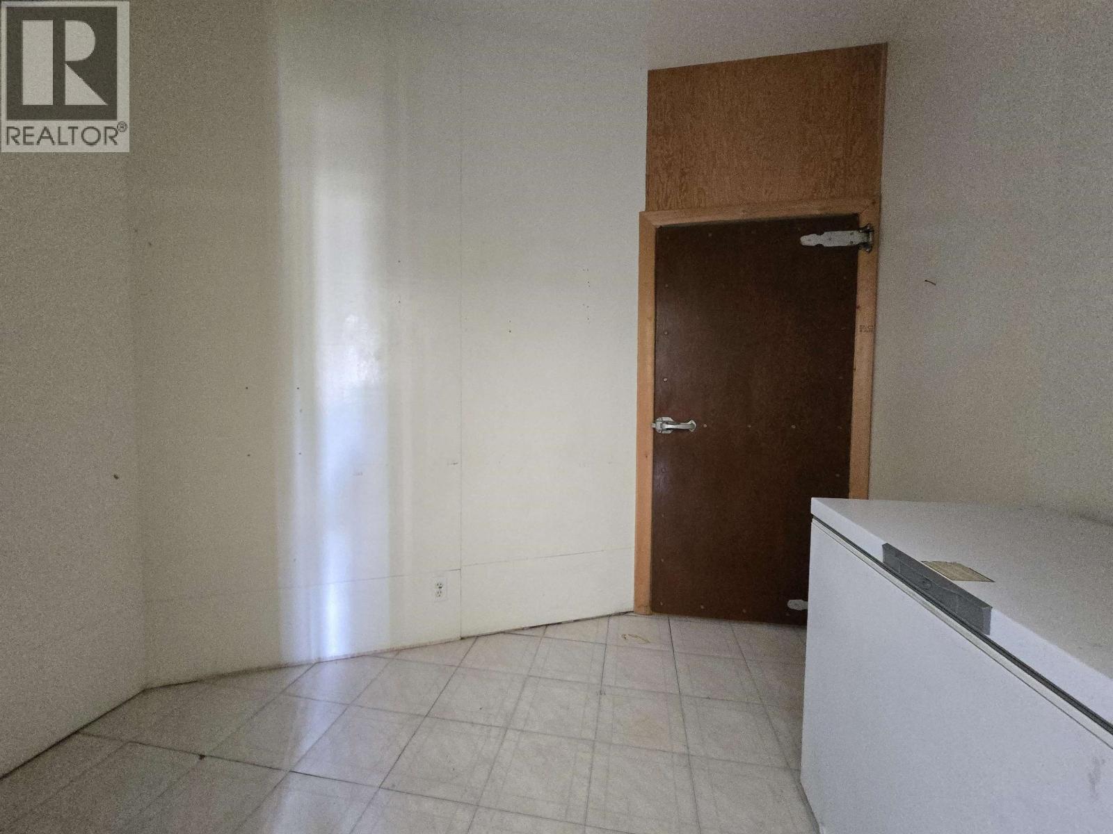 1110 Main Street Property Photo 11