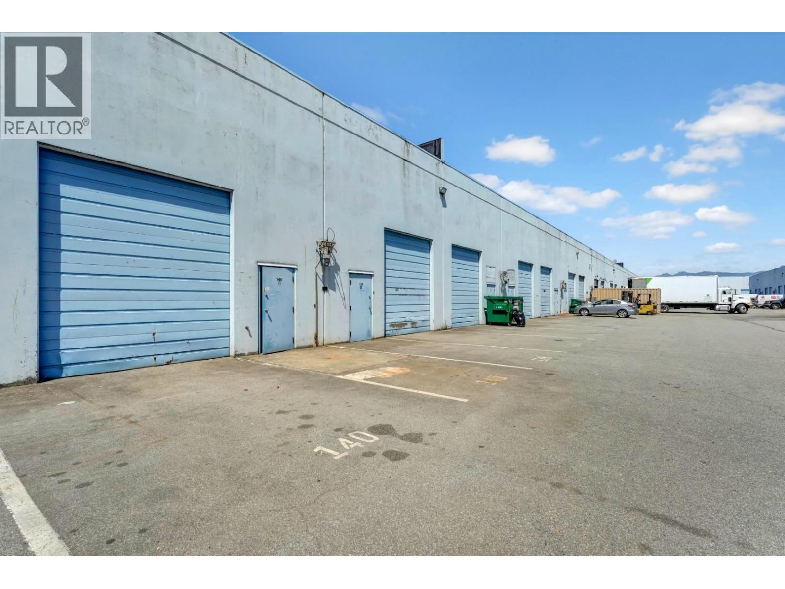 138&140 11786 River Road Property Photo 15