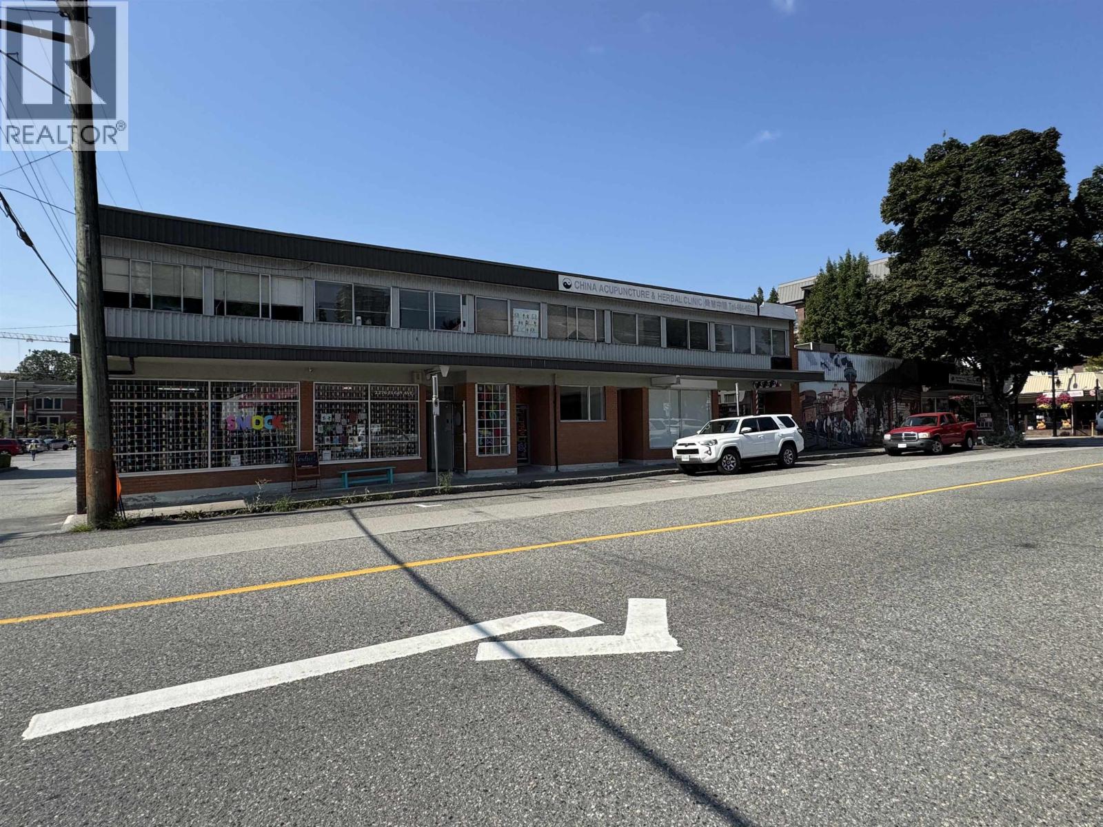 2284 Elgin Avenue Property Photo 1