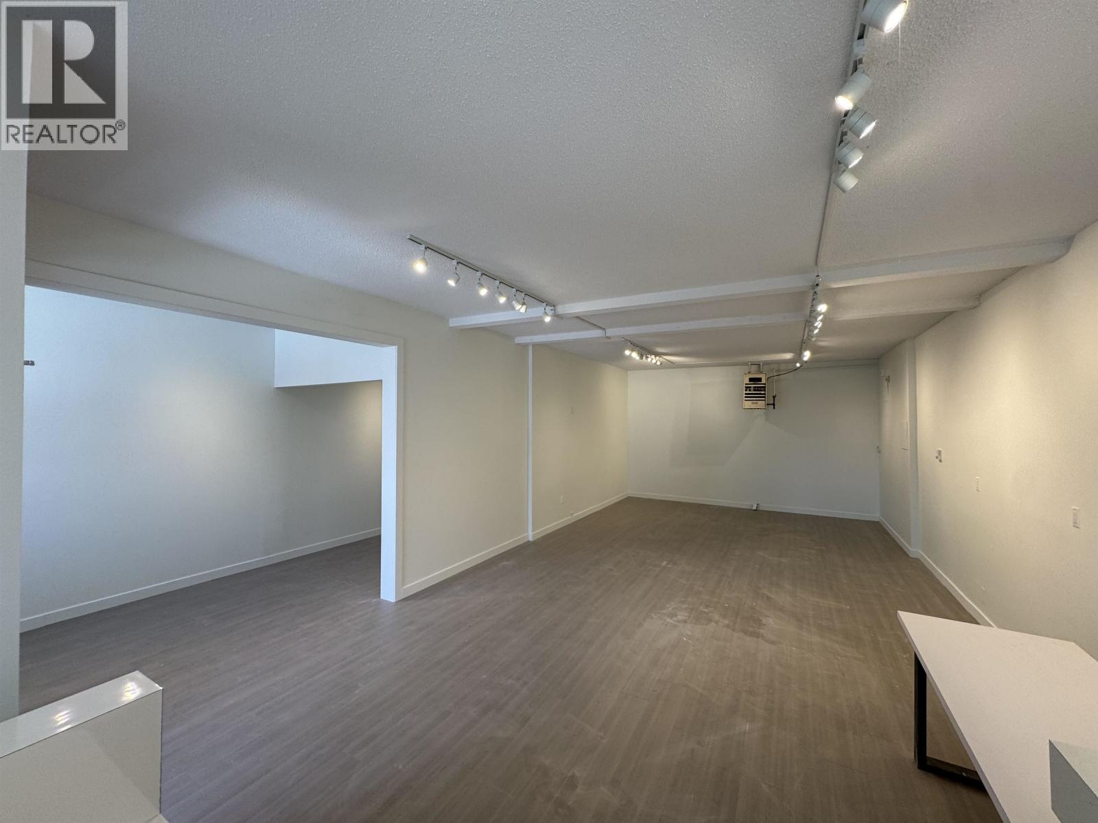 2284 Elgin Avenue Property Photo 2