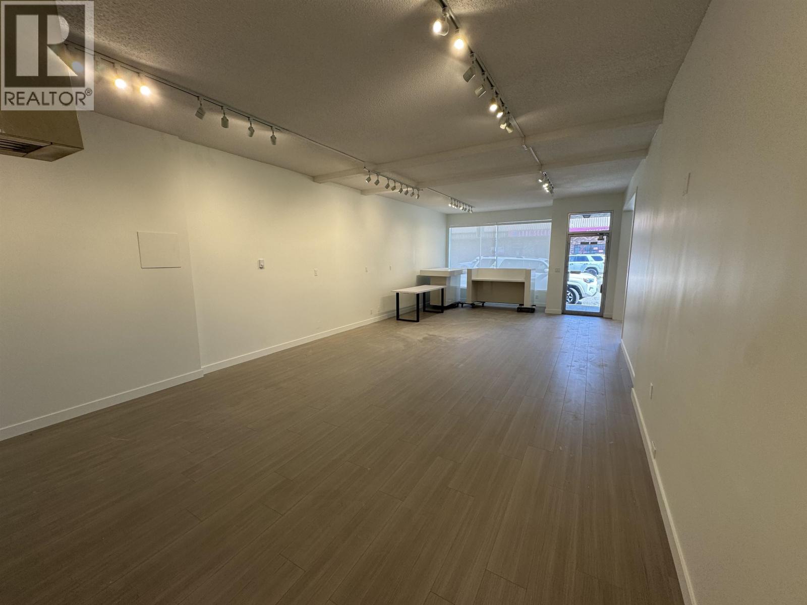 2284 Elgin Avenue Property Photo 3