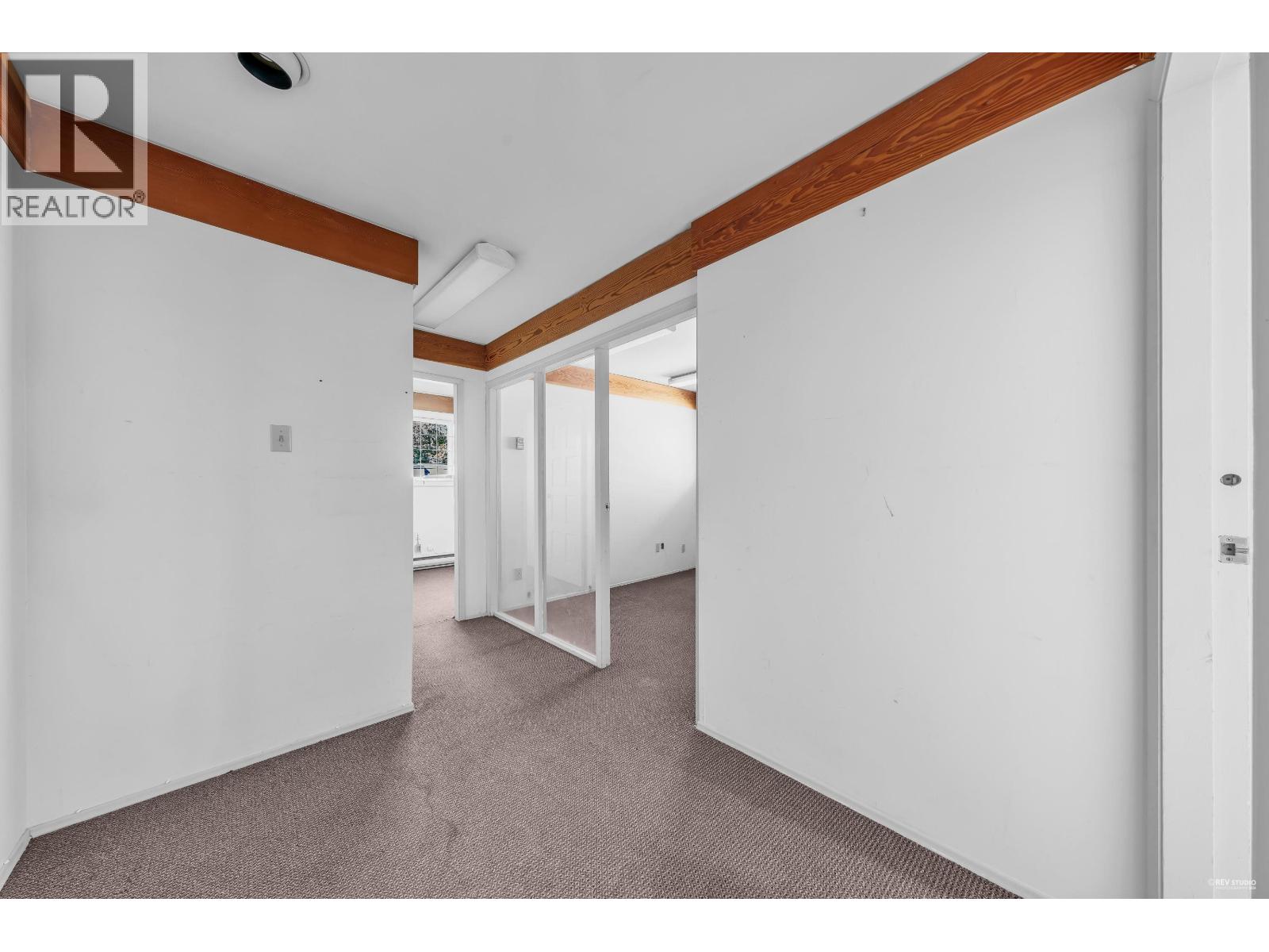 1366 Sw Marine Drive Property Photo 4