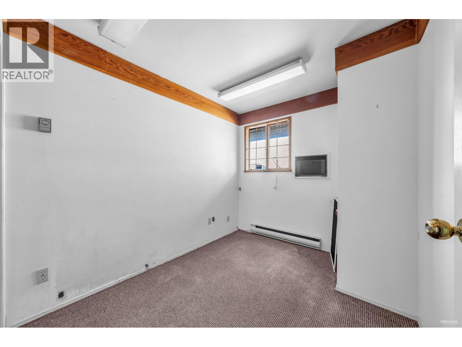 1366 Sw Marine Drive Property Photo 5