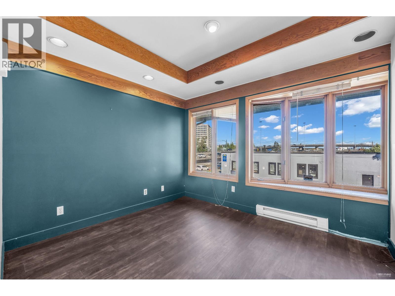 1366 Sw Marine Drive Property Photo 9