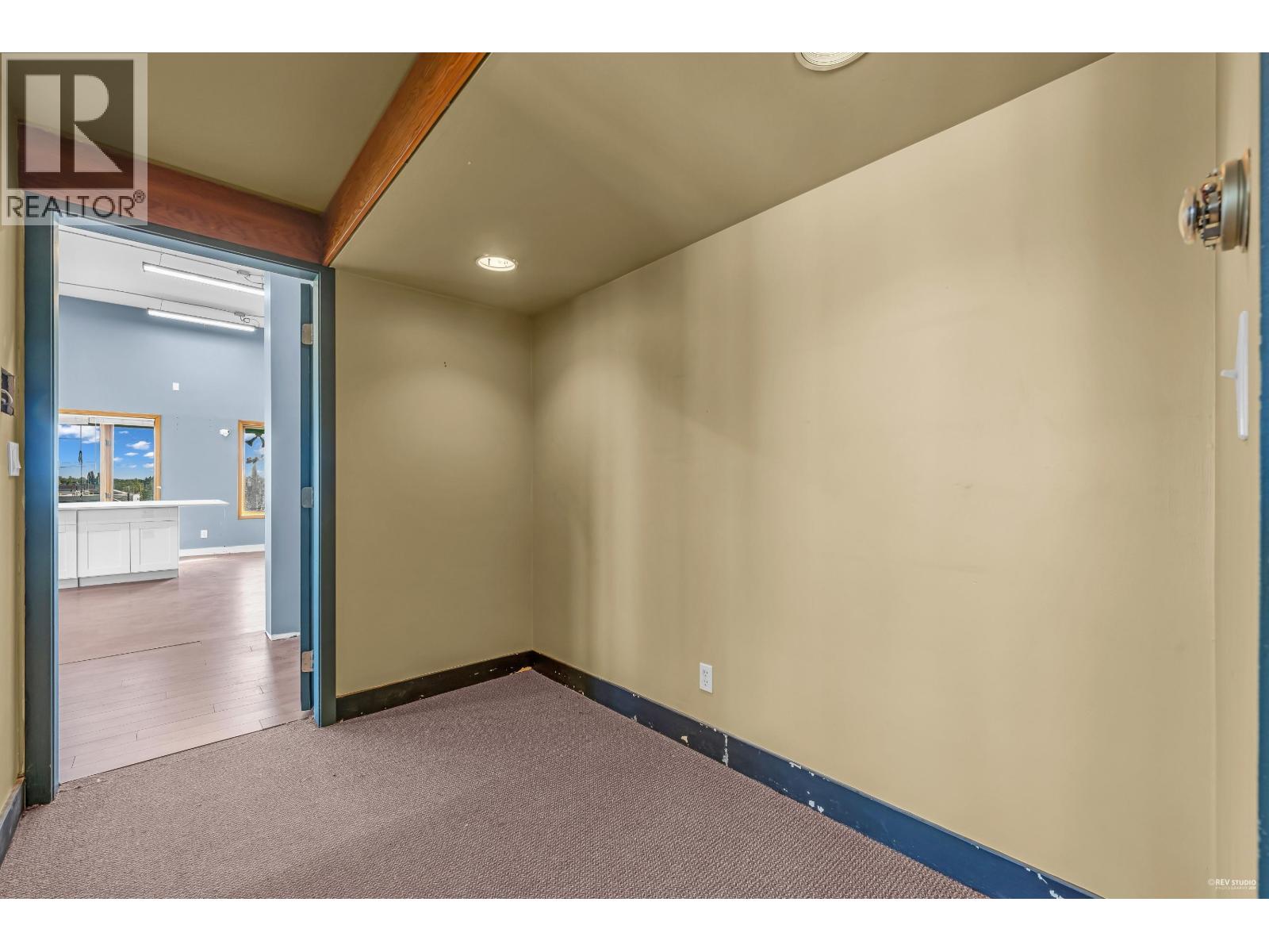 1366 Sw Marine Drive Property Photo 10