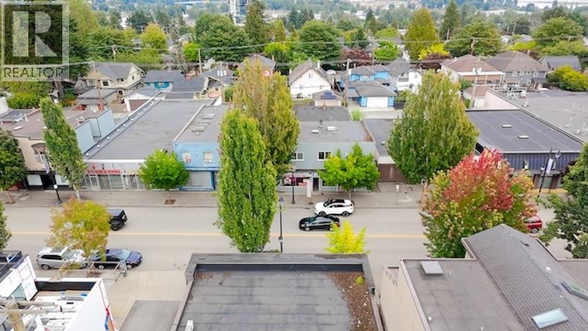 470 E Columbia Street Property Photo 4