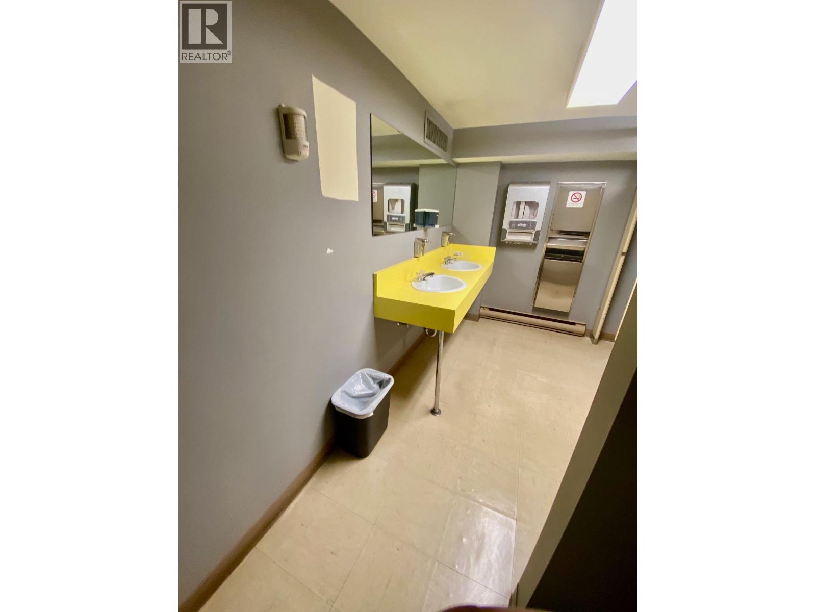 6373 Fraser Street Property Photo 11