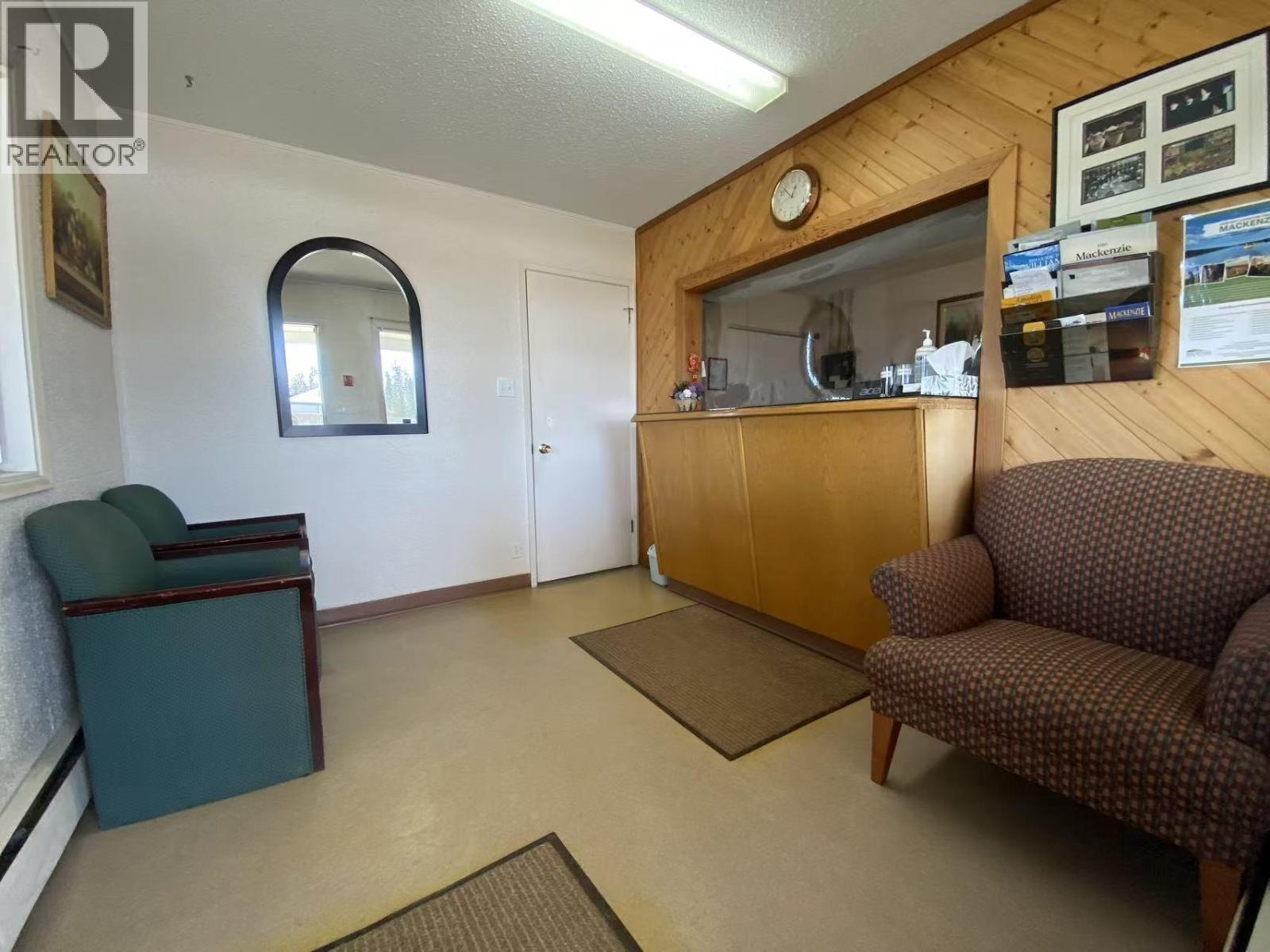 305 Mackenzie Boulevard Property Photo 2