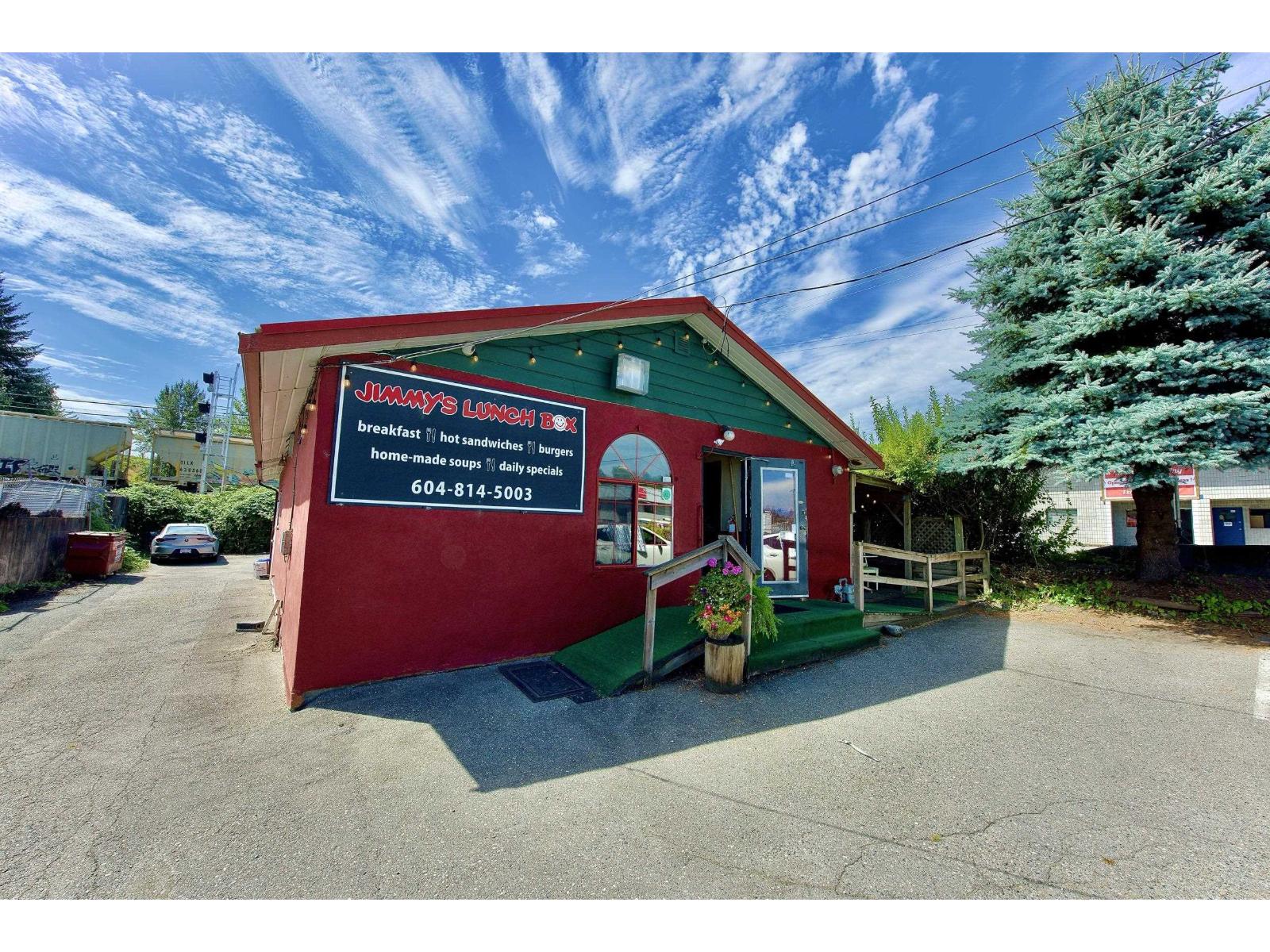 7117 Bridge Street Property Photo 1